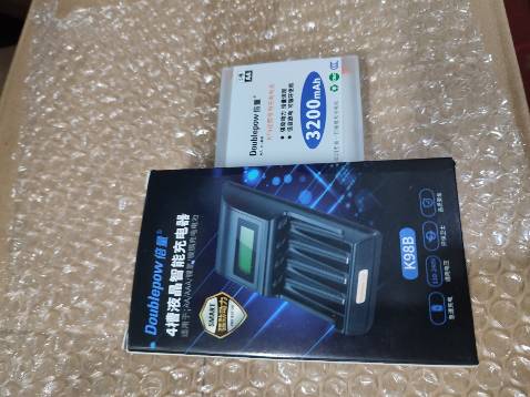 Sản phẩm rất ok. thiết kế đẹp, cầm chắc tay. đã sạc thử dùng rất tốt. shop phục vụ nhiệt tình. đóng gói hàng cẩn thận. 5 ngôi sao cho shop. sẽ tiếp tục ủng hộ lần sau................................................................................................................................