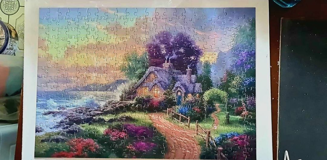 đẹp lắm ạ nhưng hộp mình bị dư 1 miếng, k biết hộp khác có bị thiếu ko nhỉ...?