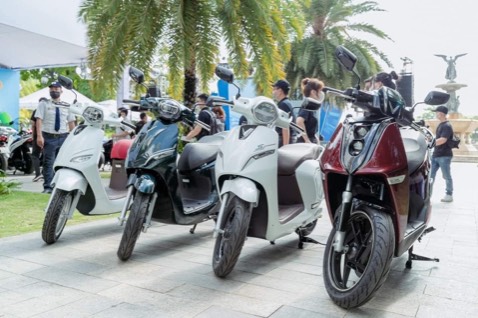 Không chỉ cải tiến về pin đi được 194km/ 1 lần sạc
Vinfast KLARA S 2022 sở hữu cốp 23 lít siêu tiện lợi

Giá thành hợp lý 36.9***đ
Tặng ngay 1 năm thuê pin miễn phí cho những khách hàng tiếp theo

Call/zalo e tư vấn: *** nha khách