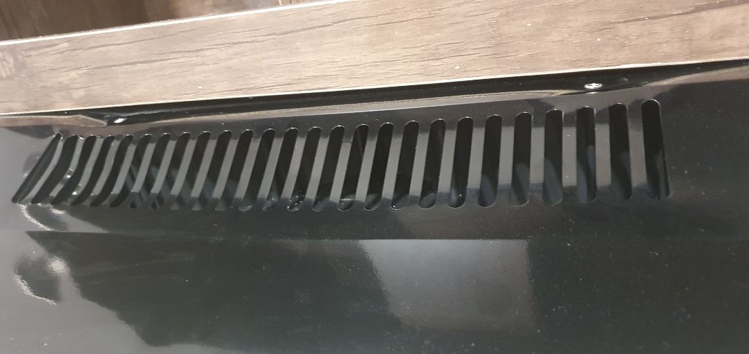 Hàng móp méo mà vẫn giao cho khách