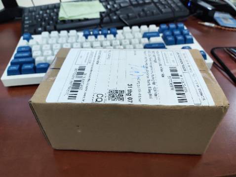 Chuột nhìn đẹp. Hơi to và khá trơn. Nói chung khá ổn. Giao hàng nhanh.