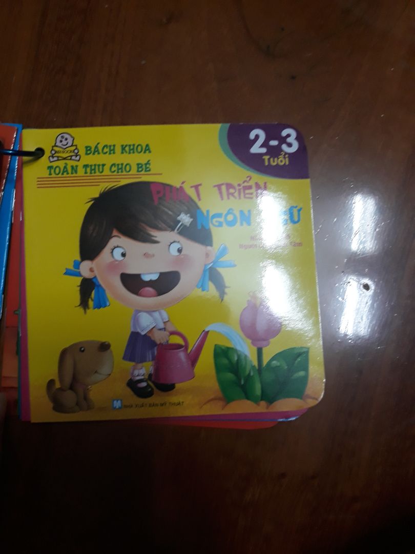 sản phẩm rất tốt, nhưng nếu ba mẹ mua thêm các con vật và nhũng vật dụng để minh họa thì bé sẽ dễ hiểu hơn.