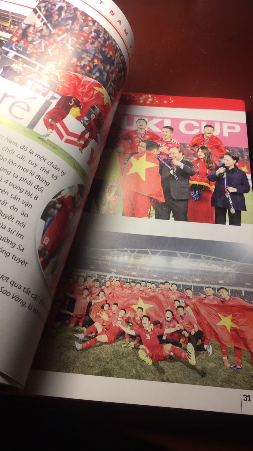 Sách đẹp, chất liệu tốt! Cơ mà khổ sách hơi to nên ko tiện cất giữ ?