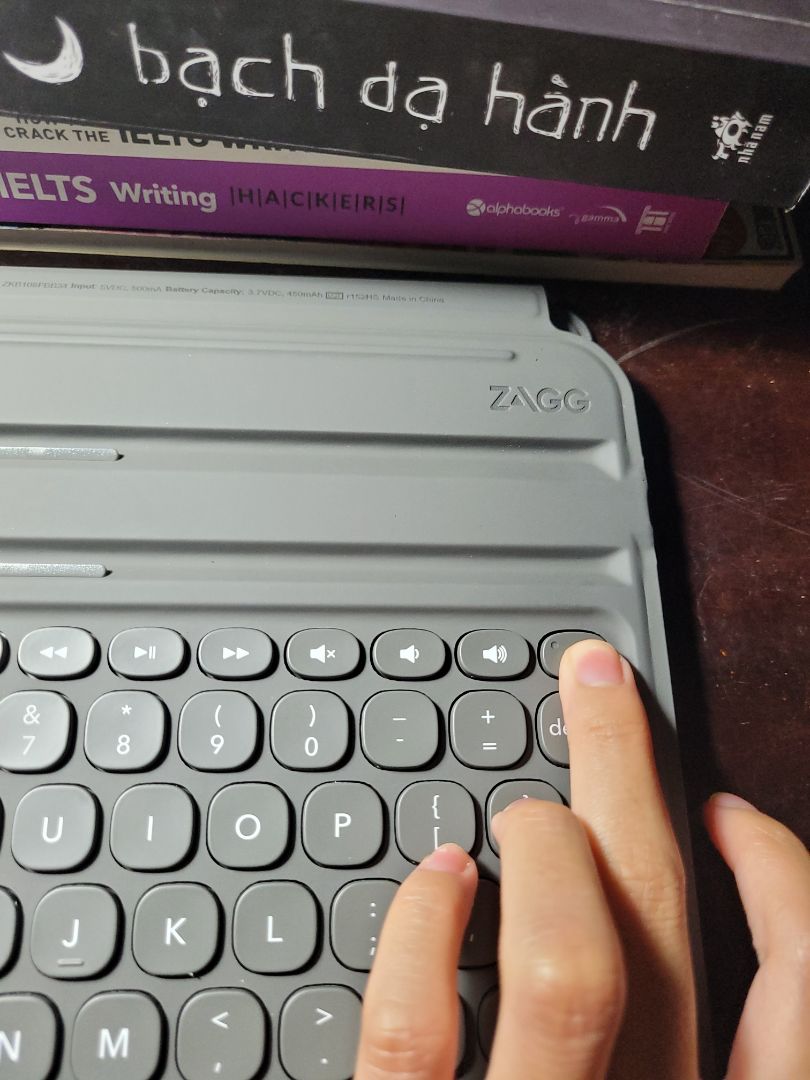 mới nhận đc hàng hôm nay thôi nên cũng chưa trải nghiệm đc nhiều, nhìn chung ổn, độ bền để thời gian trả lời