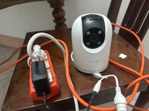 mới xài đc vài hôm đã không vào điện