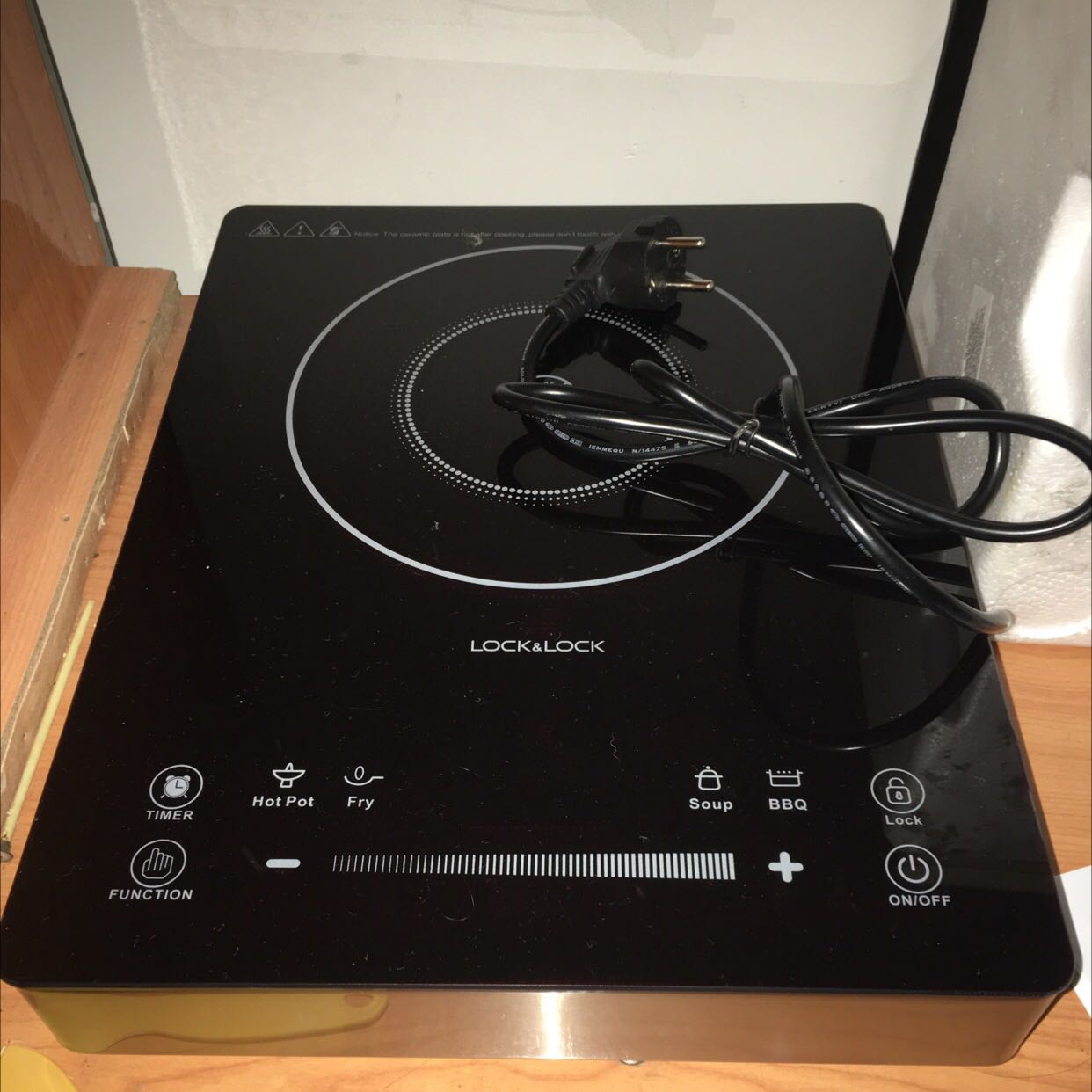 Shop đóng gói kỹ. Nhận hàng kiểm tra không thấy nứt bể. Nấu thử các nút nhấn rất ok. Bếp có phiếu bảo hành, nhưng tôi không biết kích hoạt bảo hành như thế nào ? Mong shop giúp đỡ . Tôi cho shop 5 sao Shop đóng gói kỹ. Nhận hàng kiểm tra không thấy nứt bể. Nấu thử các nút nhấn rất ok. Bếp có phiếu bảo hành, nhưng tôi không biết kích hoạt bảo hành như thế nào ? Mong shop giúp đỡ . Tôi cho shop 5 sao