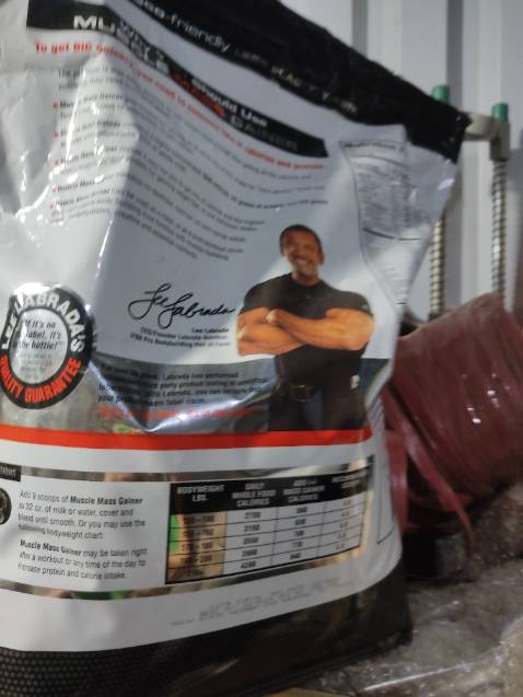 Hàng đóng gói kĩ nhưng mình uống thấy ngọt hơn bịch mình mua tại cửa hàng ko biết chất lượng bên trong sao nữa ae suy nghĩ kĩ rồi mua