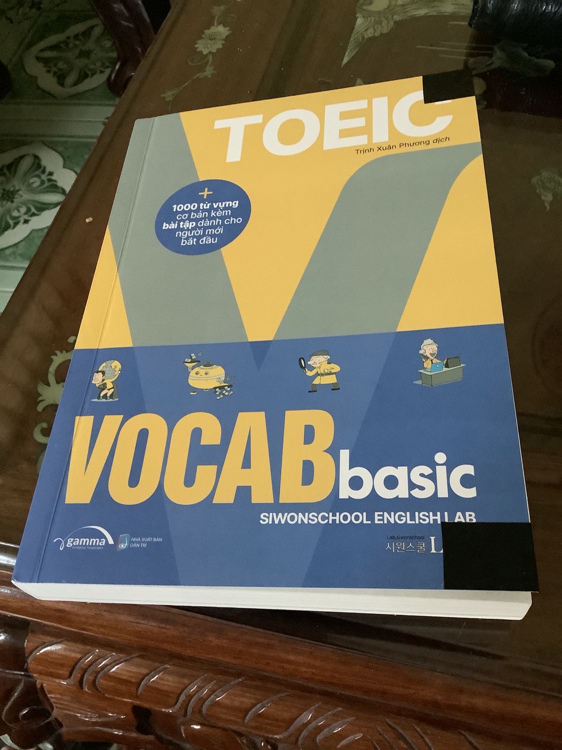 Sách đẹp đóng gói cẩn thân nhưng có vẻ hơi chật chút chỉ sợ vận chuyển quang quật hư sách thôi còn lại k có gì để chê….nội dung phù hợp với các bạn nào mới bắt đầu học thi Toeic chứ quyển từ vựng của Hackers nó nặng quá các bạn mới k theo nổi đâu.