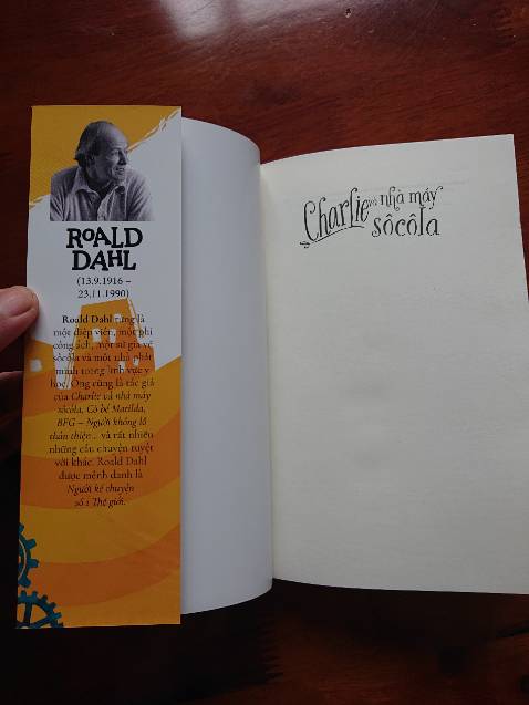 Nếu ai đó đã từng xem phim điện ảnh được chuyển thể từ tác phẩm này thì chắc hẳn sẽ hiểu sự xuất sắc của nó! Còn cả một bộ phía sau cuốn này. Bản in chất lượng.