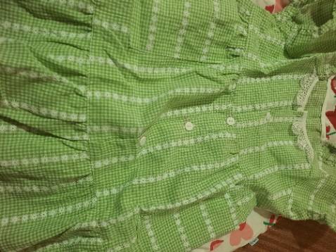 Chất vải, đẹp , kiểu dáng đẹp, màu đẹp, rất hài lòng,  bé mình 12kg mặc hơi rộng nhưng k sao, mặc thoải mái được lâu, shop bán đồ chất lượng