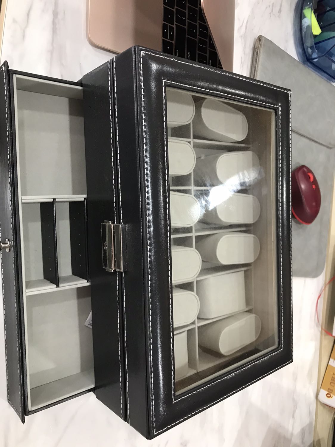 Viên vừa tay cầm có thể sử dụng như viên cầm lăn tay, màu sắc ok có dải sáng đặc trưng đá mắt mèo, nhưng độ bóng chưa thực sự bóng