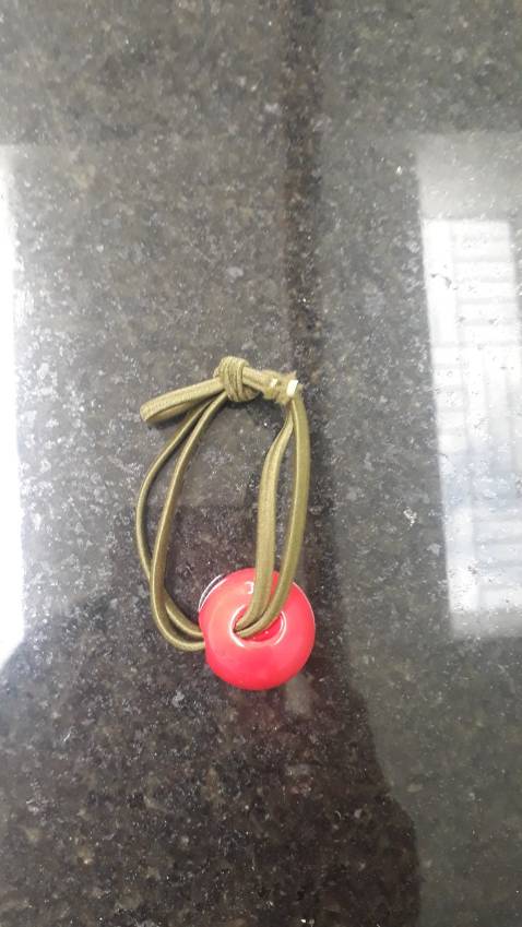 dây buộc tóc NASI đẹp lắm nha, giá rẻ, giao hàng nhanh, gói hàng cẩn thận. Tuyệt vời!