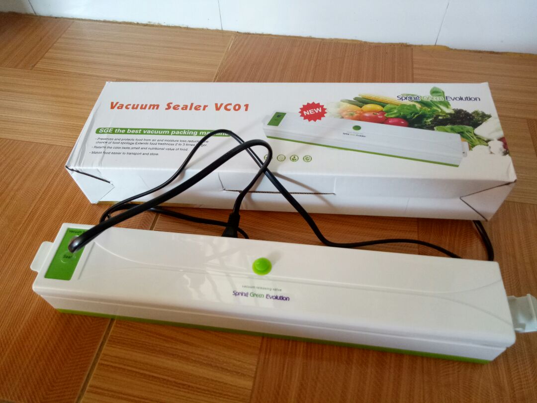 quảng cáo máy cam, giao máy xanh, cầm lên nhẹ như trò chơi, shop ko thật, các bạn đừng nên mua, yêu cầu tiki hợp tác với những nhà bán Uy tín, mua lazanda ko thật qua tiki cũng gặp tình trạng này, hết tin mua hàng trên mạng tiki mà không thật thì làm sao tin được bên nào, buồn thật, hiệu khác với quảng cáo, máy này bên khác có 2trăm máy, uổng tiền hồi hay mua máy này bên khác 2 trăm mấy cho rồi, giờ mất nữa tiền. bực thật chứ