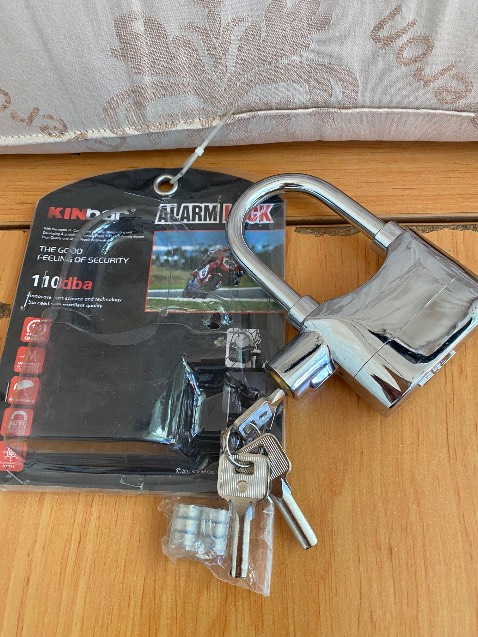 Giao không đúng màu