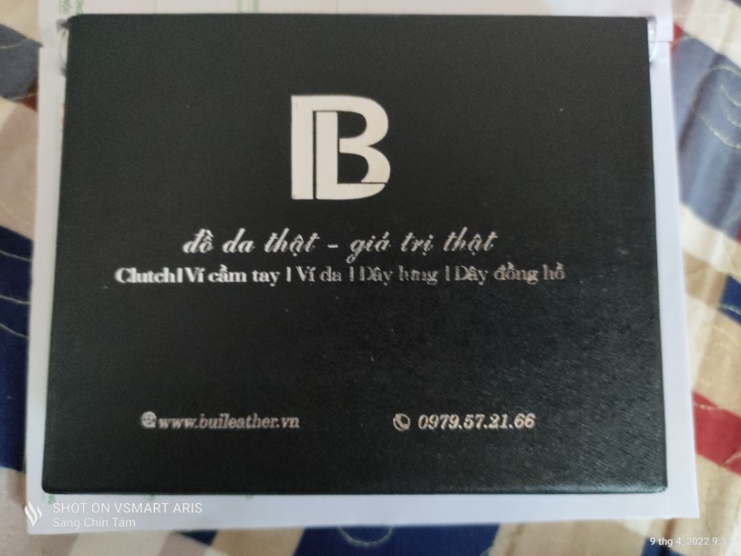 Ví đẹp, chất lượng, đáng đồng tiền bát gạo, giao hàng đúng màu đặt, dịch vụ giao hàng nhanh chóng.