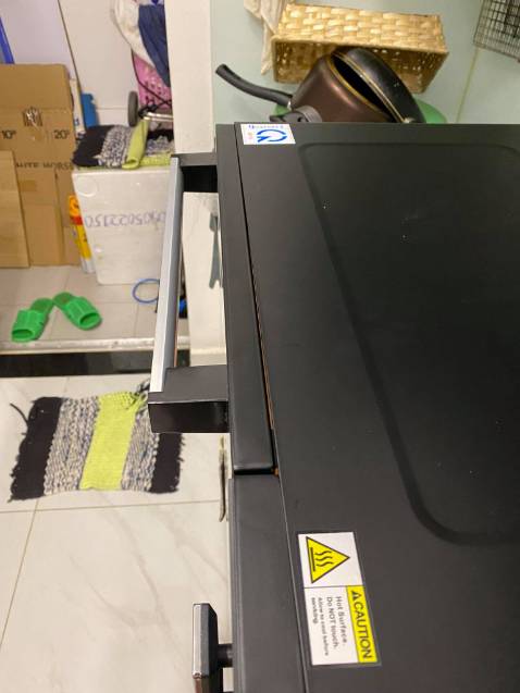 Chào Tiki,

Tình trạng sau khi tháo máy,

Lò không dùng được do cửa không thể đóng kín. Chi tiết trong hình.

Vui lòng đổi sản phẩm mới!

Cám ơn.