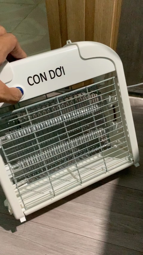 Shop làm ăn chán thật không kiểm tra trước khi giao! Vừa mới nhận hàng chưa biết có bền không nhưng đèn 1 bóng lên 1 bóng không lên! Tốn thời gian thật