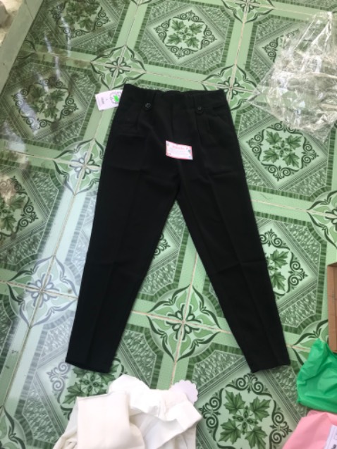 Sp như mô tả, chất vải dày, dáng quần lên đẹp. Size đúng mô tả. Còn đc shop tặng dây cột tóc.