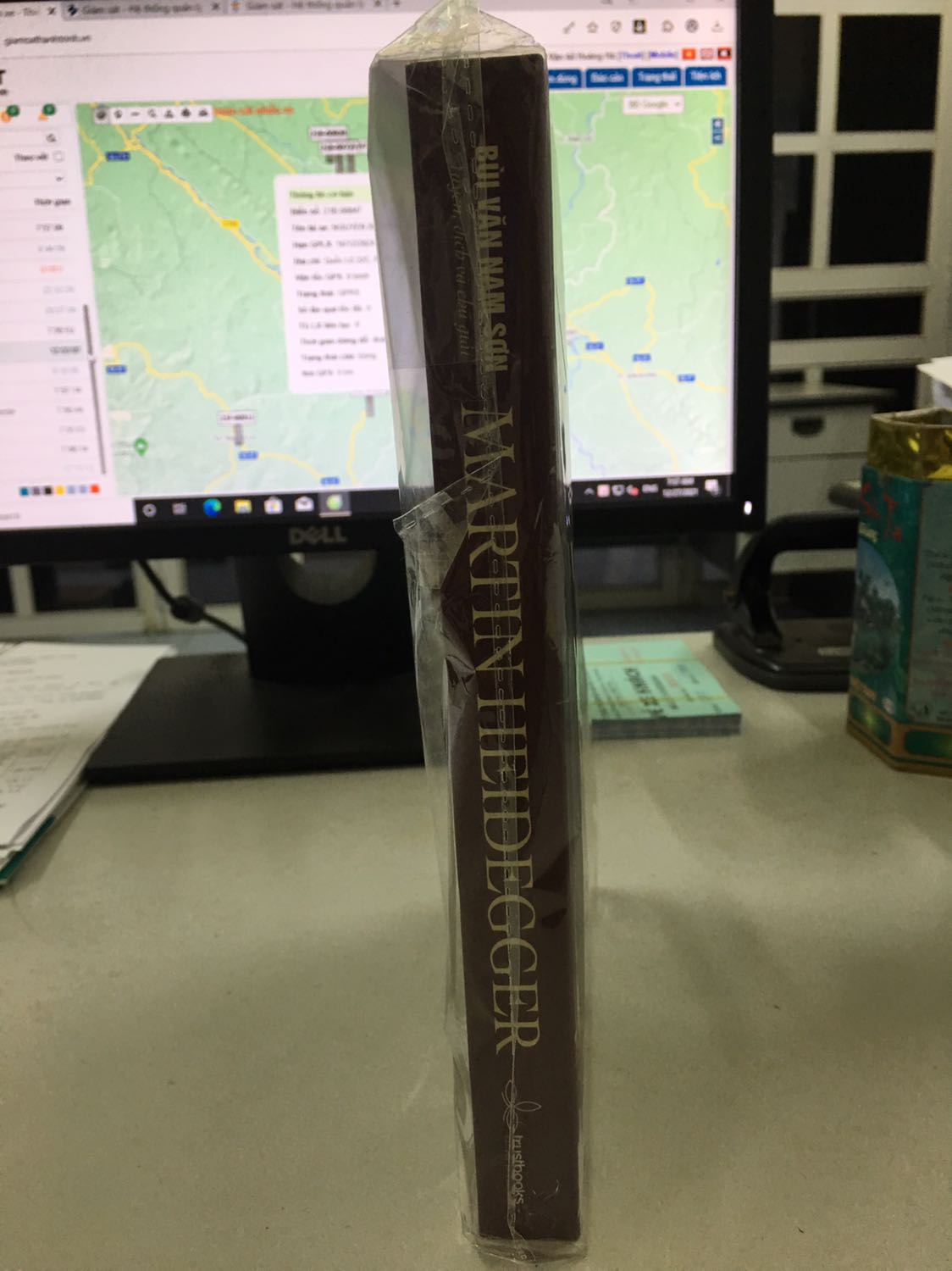 Sách hay, và in ấn tốt. Sách của bác Bùi Văn Nam Sơn dịch và chú giải. 
Chỉ có không hài lòng bởi Trustbook - không gói sách cẩn thận, chỉ có nilon bên ngoài rồi cho vào hộp carton, may là vận chuyển sách không bị móp méo hay rách, Trustbook nên lưu ý khi chuyển sách cho khách hàng. Sách hay, và in ấn tốt. Sách của bác Bùi Văn Nam Sơn dịch và chú giải. 
Chỉ có không hài lòng bởi Trustbook - không gói sách cẩn thận, chỉ có nilon bên ngoài rồi cho vào hộp carton, may là vận chuyển sách không bị móp méo hay rách, Trustbook nên lưu ý khi chuyển sách cho khách hàng.