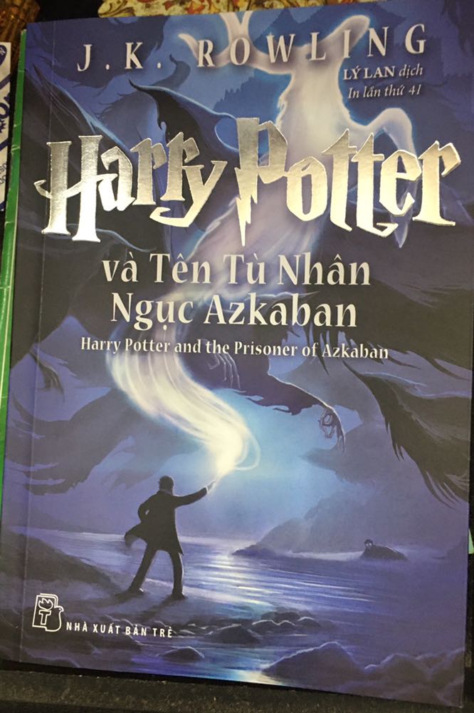 Hơi buồn vì ko có chống sốc cũng chẳng có màng bảo vệ gì cả nhưng đc cái giao khá nhanh hàng nói chung là tạm ổn ko bị móp nên mua