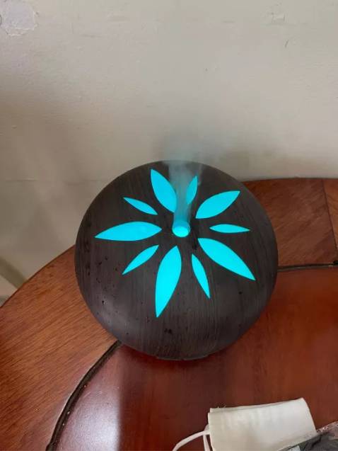 Shop đóng hàng siêu kỹ, bọc nọ bọc kia quá trời. Mà dầu cũng mùi thơm lắm, mới mở hộp ra là đã nghe thơm rồi
Đóng hàng, giap hàng cũng nhanh