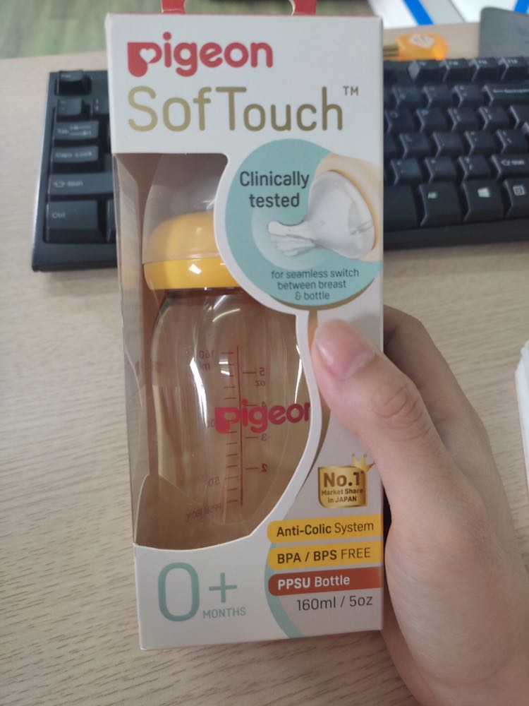 date mới, có tem chống hàng giả, núm ti mềm, chưa dùng nên chưa biết chất lượng bình ntn