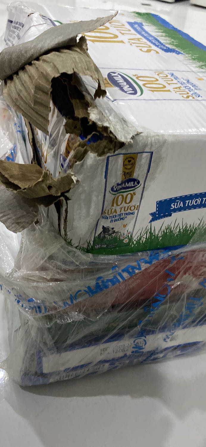 Ko thể chấp nhận dc quy cách đóng gói, thùng sữa nặng ko bọc chống sốc chống vỡ, sữa vỡ be bét , bốc cả mùi. Nếu ko giao dc hàng thì đừng có nhận đơn