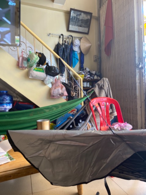 Mới nhận hàng khui ra đã hư Mới nhận hàng khui ra đã hư