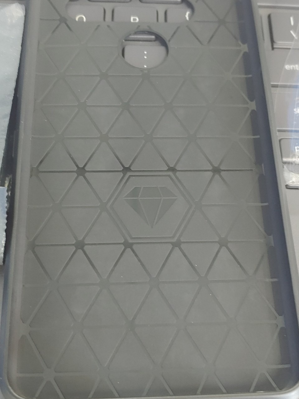 SHOP *** ĐẢO. RẤT THẤT VỌNG VỚI TIKI. HÀNG KHÔNG CÓ TEM MÁC XUẤT XỨ. KHÔNG PHẢI HIỆU LIKUS ARMOR. KHÔNG GIỐNG NHƯ TRONG ẢNH. RÕ NHẤT LÀ TRONG ẢNH HÀNG LIKUS CÁI ĐÈN FLASH NÓ CÓ LỖ TRÒN RIÊNG. HÀNG NÀY CHỈ NHƯ HÀNG 30K MÌNH MUA Ở NGOÀI. NGÀY XƯA MUA HÀNG TIKI THÌ NHẬN HÀNG TỪ TIKI CHỨ KHÔNG NHẬN TRỰC TIẾP TỪ SHOP NHƯ THẾ NÀY NÊN CHẤT LƯỢNG ĐẢM BẢO HƠN.