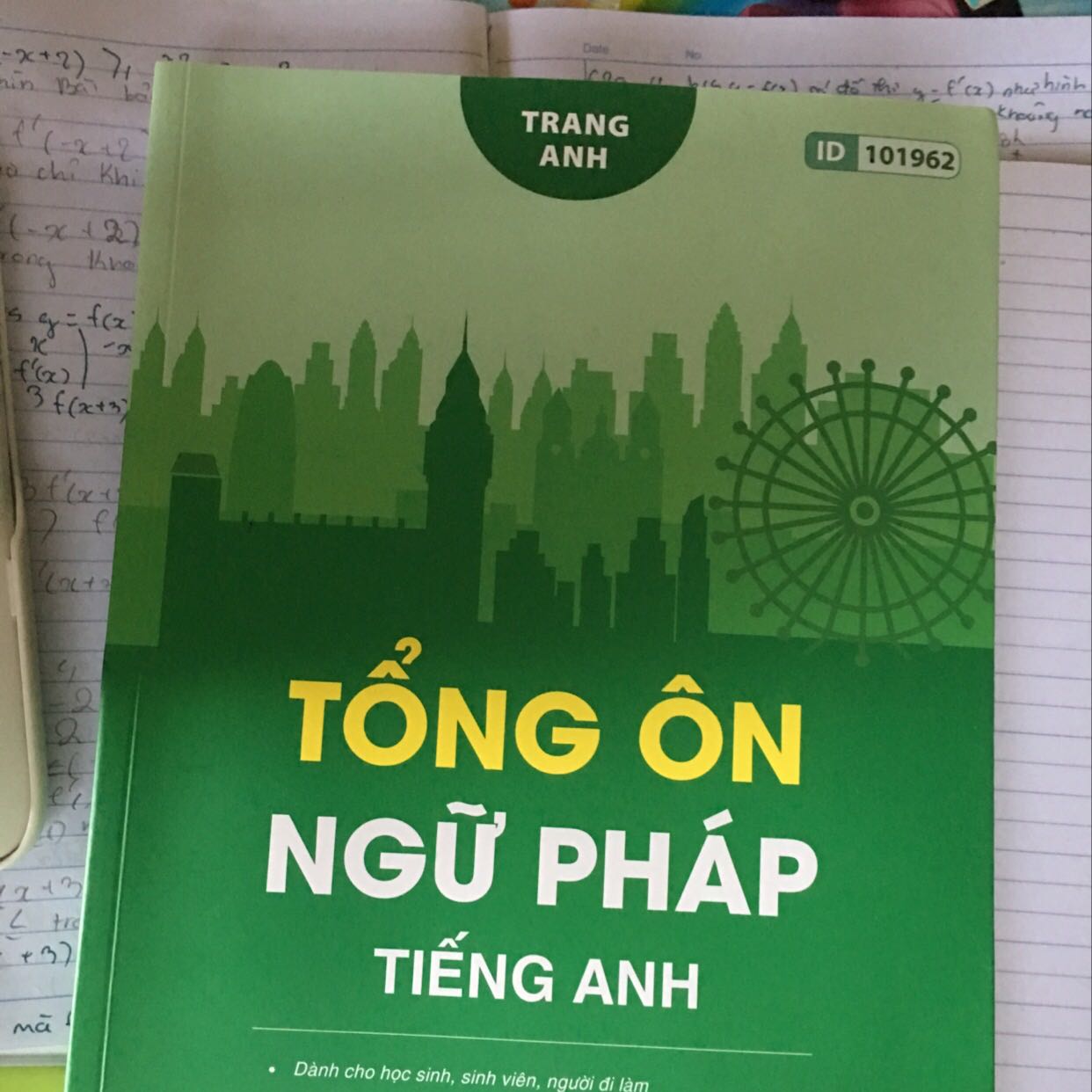 Sp tốt lắm, đóng gói cẩn thận, khoá học có hạn đến đầu năm 2024, nên mua nha, phù hợp cho những bạn có lượng tự vựng nhất định nha, mn nên học từ vựng để học sách oke hơn, video bài giảng cực kì dễ hiểu nha, phù hợp cho bạn ôn tập lại nhé, có gốc 1 xíu sẽ oke hơn nè, mất gốc cũng oke tại vì có bài dạng có các dạng bài để ta có thể cập nhật kiến thức ạ