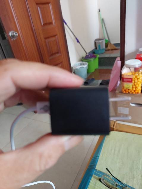 Cục sạc nhỏ gọn, chắc chắn, mới thử, khá ổn. Cục sạc nhỏ gọn, chắc chắn, mới thử, khá ổn.