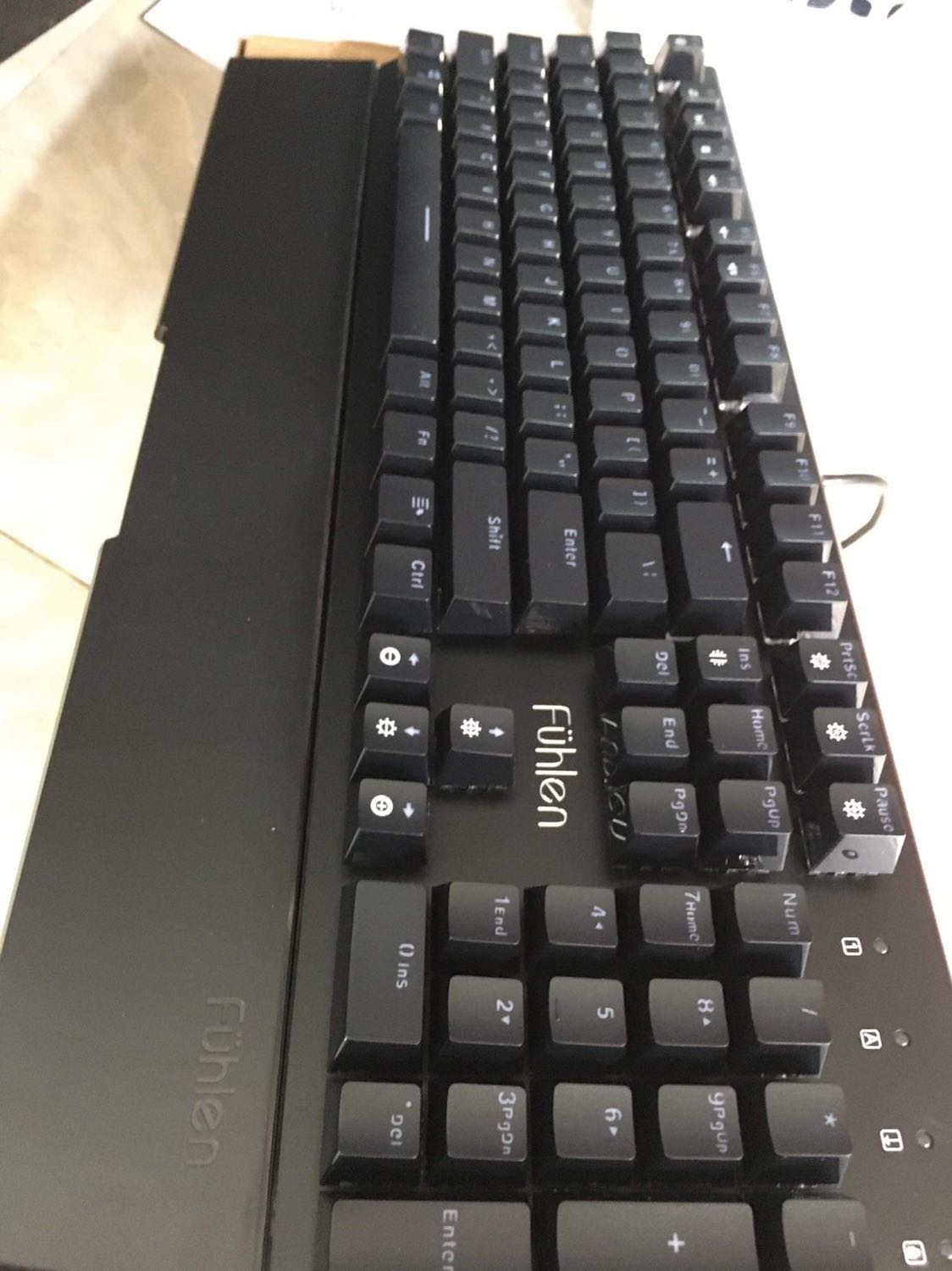 bàn phím nhạy, bấm rất mượt, nên mua