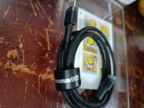 Đầu cắm sạc chắc chắn, khít với thiết bị, giá ổn. Hiệu này mình thường sử dụng, khá bền.