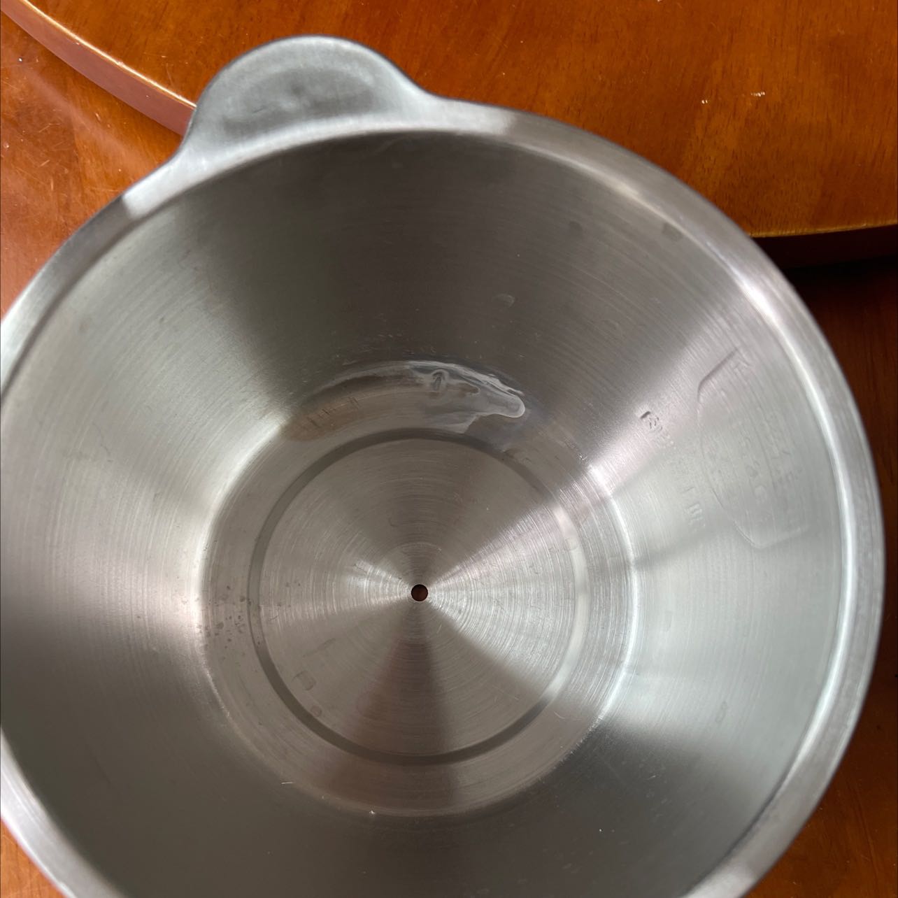 Máy trước ok nhưng máy sau giao thiếu ốc.