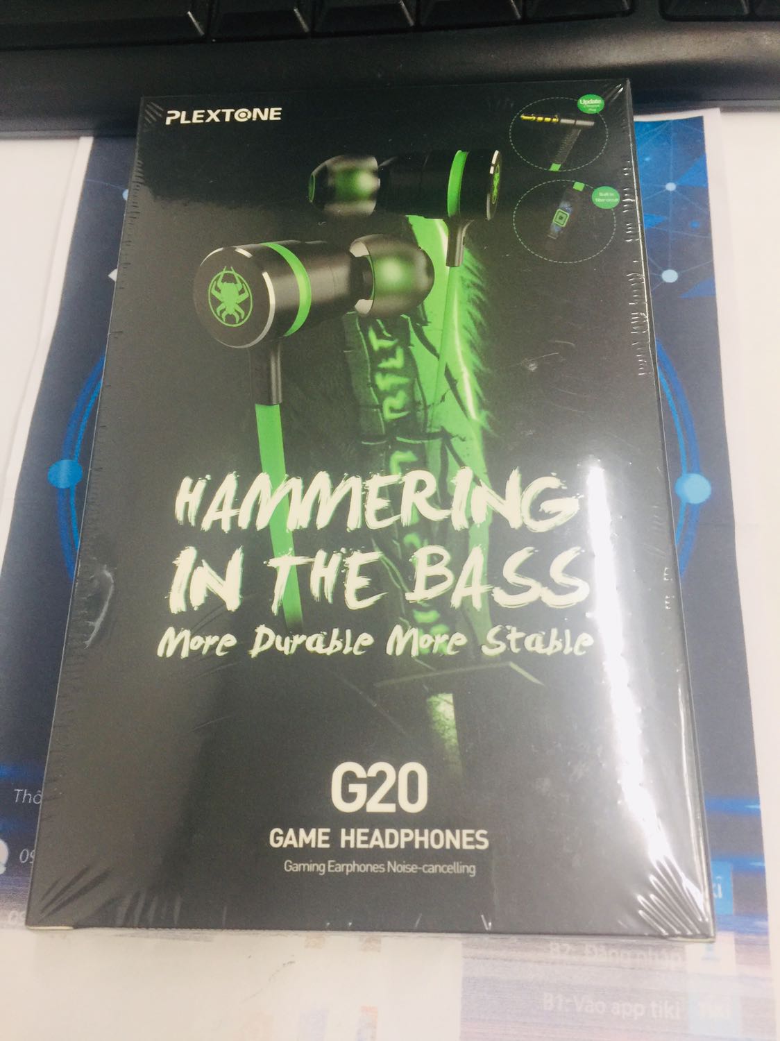 Chất lượng sản phẩm của shop 4tech tuyệt vời, âm thanh trong trẻo, chống ồn, có nhiều dây nối hỗ trợ thêm và kèm thư cảm ơn rất dễ thương. Thời gian giao hàng nhanh. Cảm thấy hài lòng vì mua được sản phẩm tốt mà còn được nhập thêm mã giảm giá, quá ưu đãi