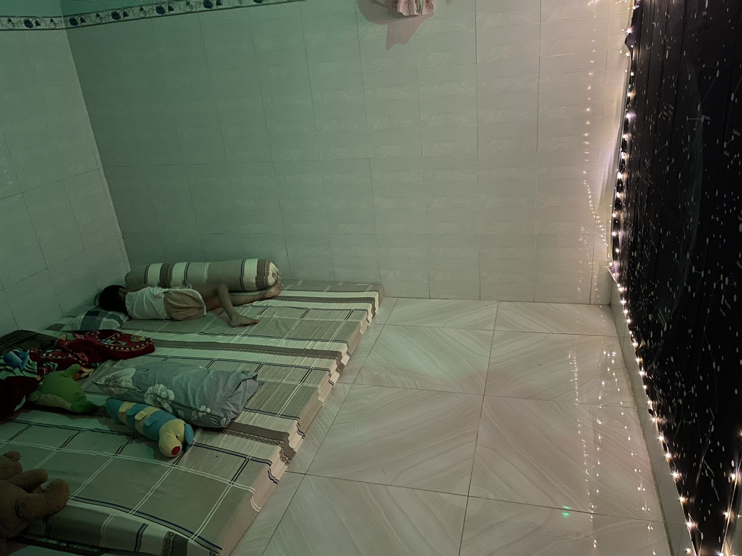 Cảm giác nó lạ lắm. Cho shop 5 sao ủng hộ nha!