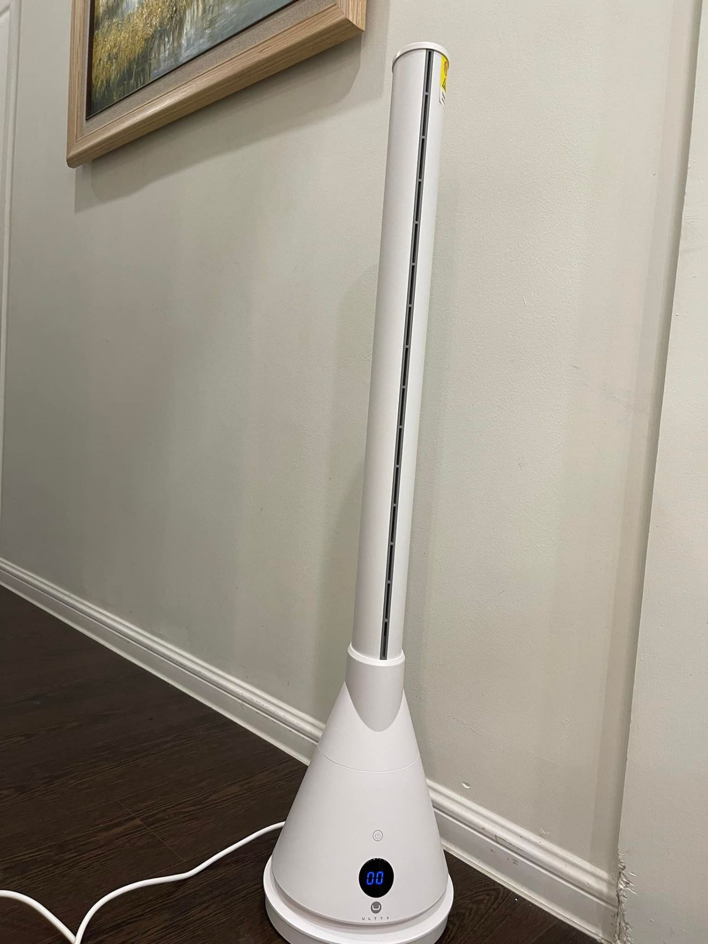 Nhà e xài điều hoà 2 chiều nhưng nói thật khô da ghê gớm, sau hồi lên ngóc ngách Hội nhóm tậu e này về. Lúc đầu e cũng không hy vọng nhiều nhưng bây giờ vượt sức mong đợi
công nghệ sưởi gốm Ceramic, sưởi dùng cả đêm mà không bị đốt oxy, không làm mất nước nên không bị khô da, khô niêm mạc mũi họng
Ngoài ra chạy êm ru không ồn ào, nhẹ hơn cả điều hoà 2 chiều Nhà e xài điều hoà 2 chiều nhưng nói thật khô da ghê gớm, sau hồi lên ngóc ngách Hội nhóm tậu e này về. Lúc đầu e cũng không hy vọng nhiều nhưng bây giờ vượt sức mong đợi
công nghệ sưởi gốm Ceramic, sưởi dùng cả đêm mà không bị đốt oxy, không làm mất nước nên không bị khô da, khô niêm mạc mũi họng
Ngoài ra chạy êm ru không ồn ào, nhẹ hơn cả điều hoà 2 chiều