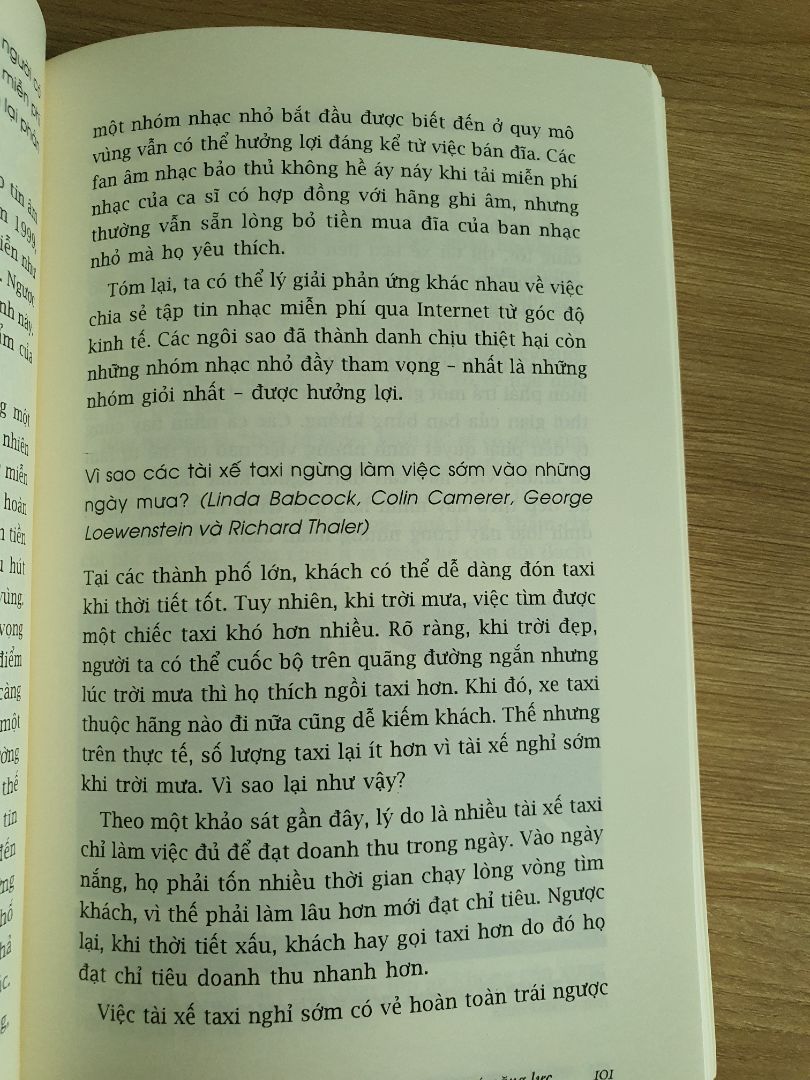 Một quyển sách cực kỳ thú vị và dễ đọc cho các bạn bắt đầu tìm hiểu kinh tế học.