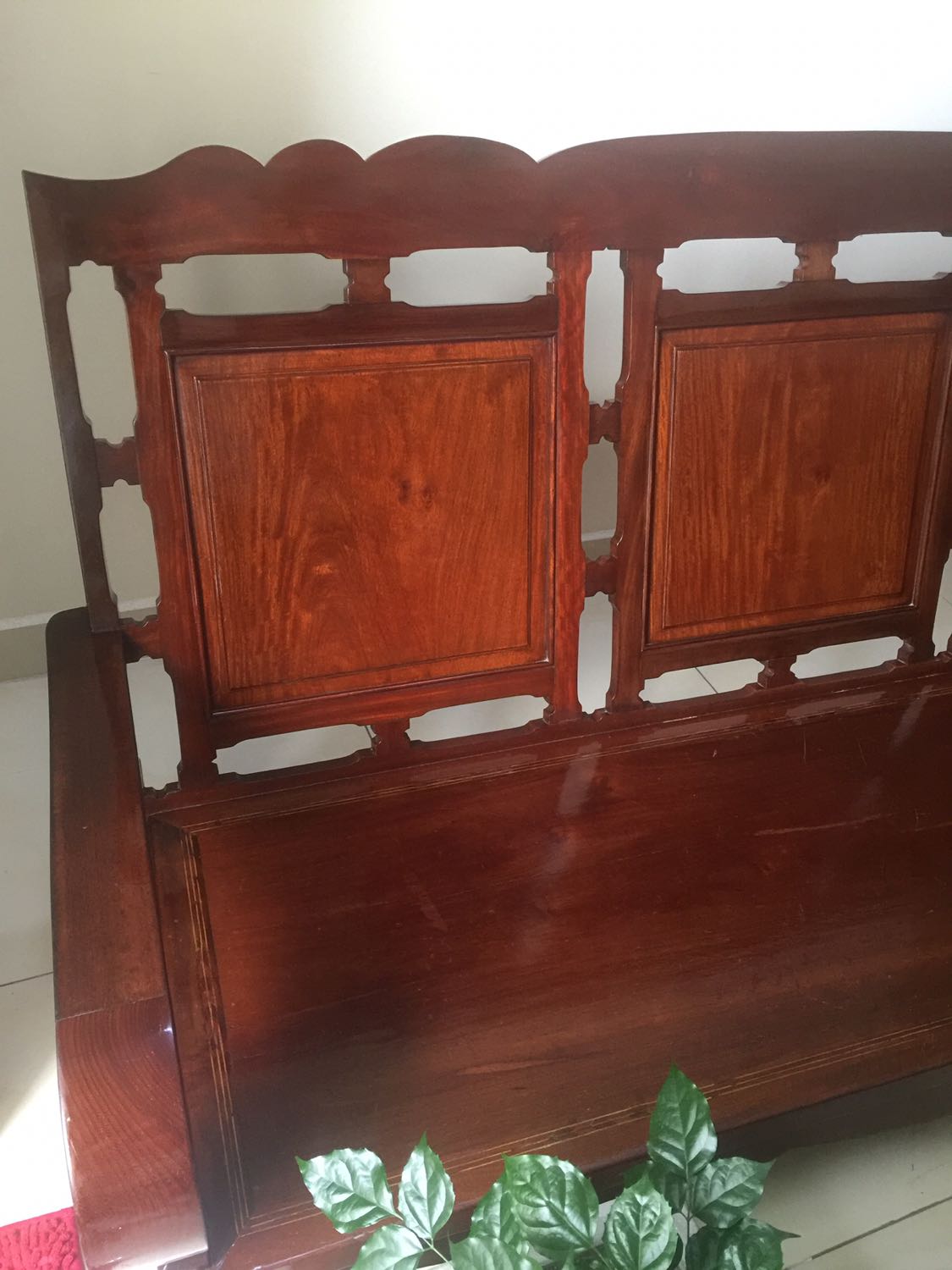 Lên màu đẹp, dễ dàng đánh bóng như mới. Sử dụng rất tiết kiệm và hiệu quả.