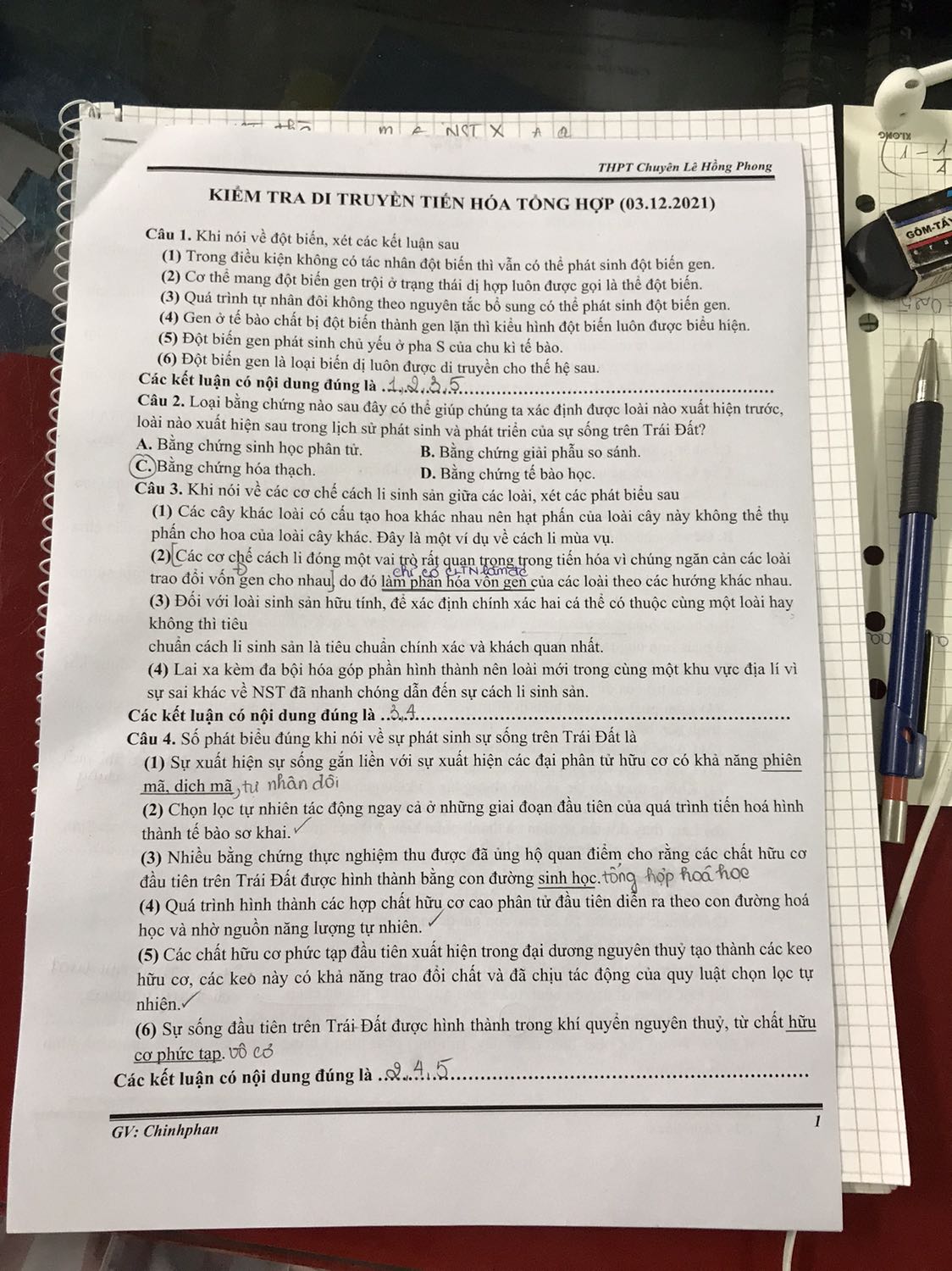 Đóng gói tốt, giao nhanh. Sách không bị móp.
Tiki giao rất tốt dù giá có nhỉn hơn xíu so với các sàn khác thôi nhưng shipper là tốt nhất rồi