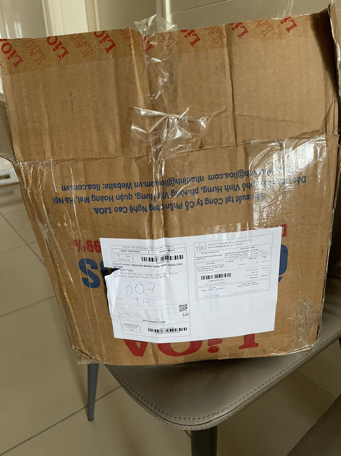 Thung hang cua san pham dau khong co giao thung tam bay ve san pham moi xu dung nen chua biet chat luong va phieu bao hanh can nguoi ban ghi thong tin va ky xac nhan nhung de trong khong ghi Thung hang cua san pham dau khong co giao thung tam bay ve san pham moi xu dung nen chua biet chat luong va phieu bao hanh can nguoi ban ghi thong tin va ky xac nhan nhung de trong khong ghi