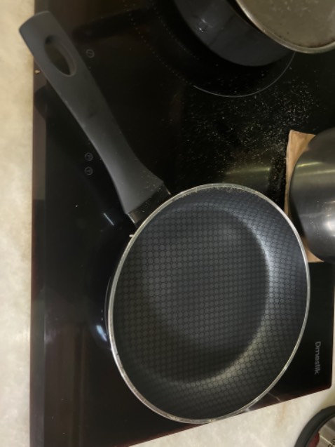 Chảo đẹp, chắc chắn, ko dính. Rất vừa ý, còn bền hay ko,  chưa biết nhưng mình nghĩ là tốt. Chảo đẹp, chắc chắn, ko dính. Rất vừa ý, còn bền hay ko,  chưa biết nhưng mình nghĩ là tốt.