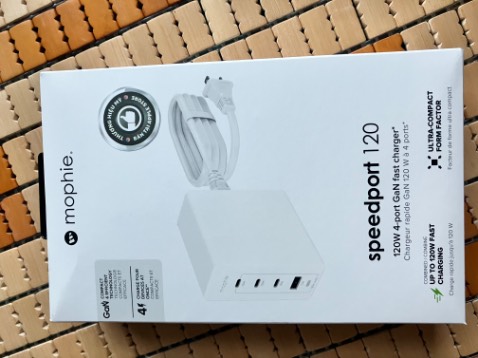 Chất lượng cực tốt, build quality quá ngon, cầm đầm tay, thương hiệu tốt, bảo hành tận 2 năm 1 đổi 1, lại mua ngay lúc giảm giá quá tốt