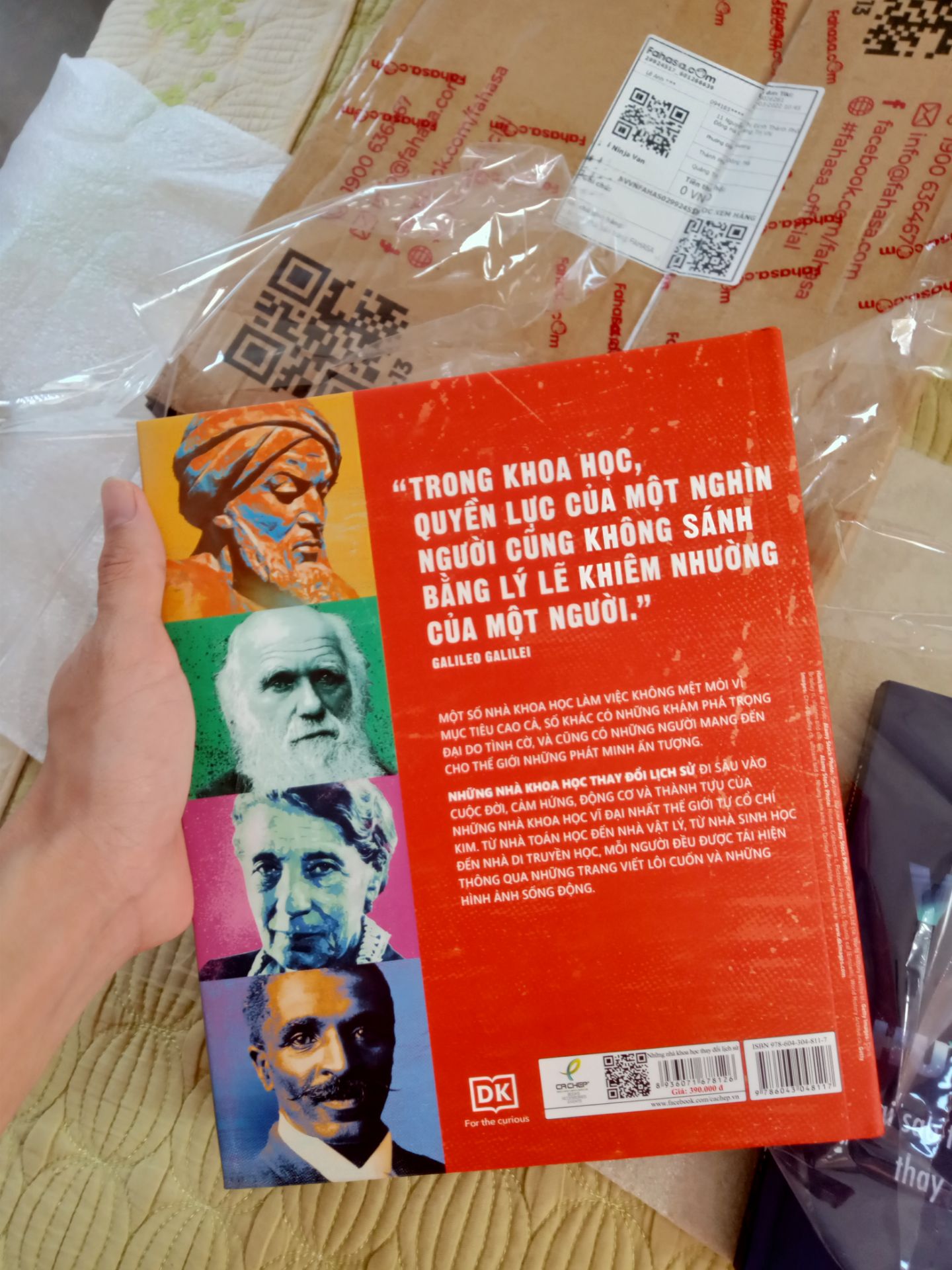 Sách mới, đẹp, bọc seal 2 lớp rất kỹ càng. Giá lại sale khá nhiều nữa. Thanks Tiki