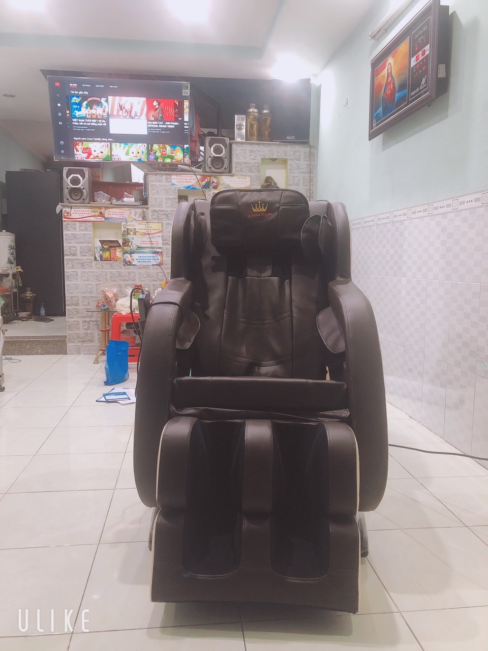 Sản phẩm quả thực rất hiệu quả, đáng với số tiền bỏ ra . Chị mình thường xuyên bị đau mỏi cổ do ngồi văn phòng nhiềiu, mà từ khi có ghế này những cơn đau dần hoàn toàn biến mất. Ngồi vừa thư thái vừa đọc sách, chơi game dc.
 Rất tiện lợi.