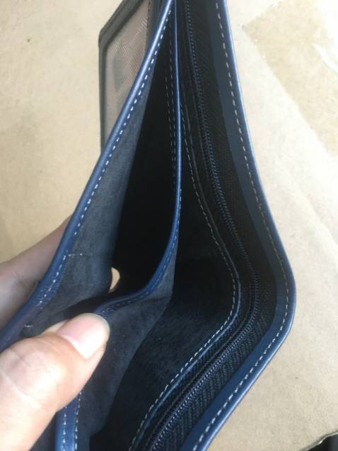 Ôiiiiii nay mk nhận được hàng mà ưng cực luôn Shop đóng gói cẩn thận lại còn đẹp nữa, thẻ bảo hành , thẻ giảm giá cho lần mua sau nữa chứ ❤️ Chất lượng thì khỏi bàn ạ giá như vậy mà đc quả ví quá sịn sò ❤️ Ai mà muốn mua ví làm quà tặng hay về dùng thì cứ mua ở shop nha ❤️