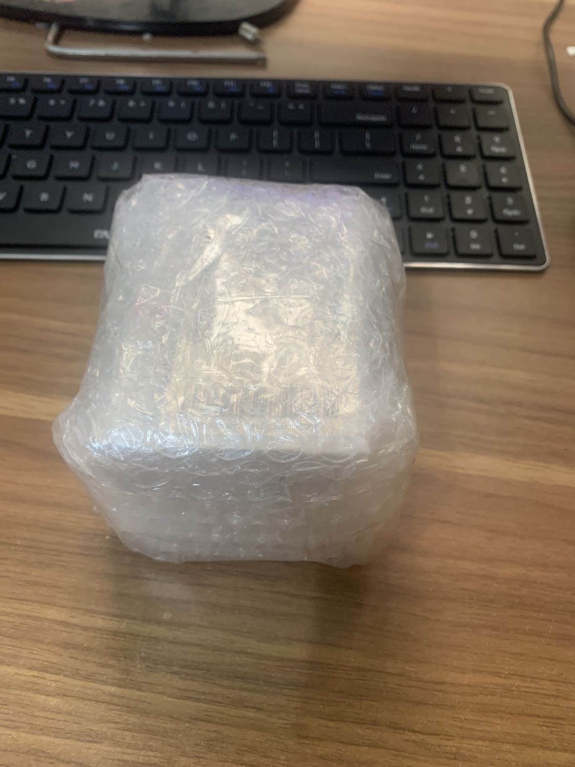 Đóng hàng, giao hàng chuyên nghiệp, shop dễ thương, ship cũng dễ thương nốt. Mình rất thích, sẽ ủng hộ shop dài dài Đóng hàng, giao hàng chuyên nghiệp, shop dễ thương, ship cũng dễ thương nốt. Mình rất thích, sẽ ủng hộ shop dài dài