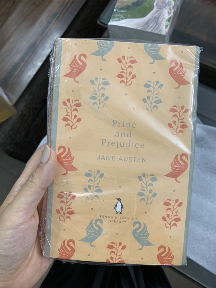 Sách đẹp, giấy k mỏi mắt. Ship nhanh và bọc cẩn thận. Mình thích cuốn này nên sưu tầm nhiều bản in