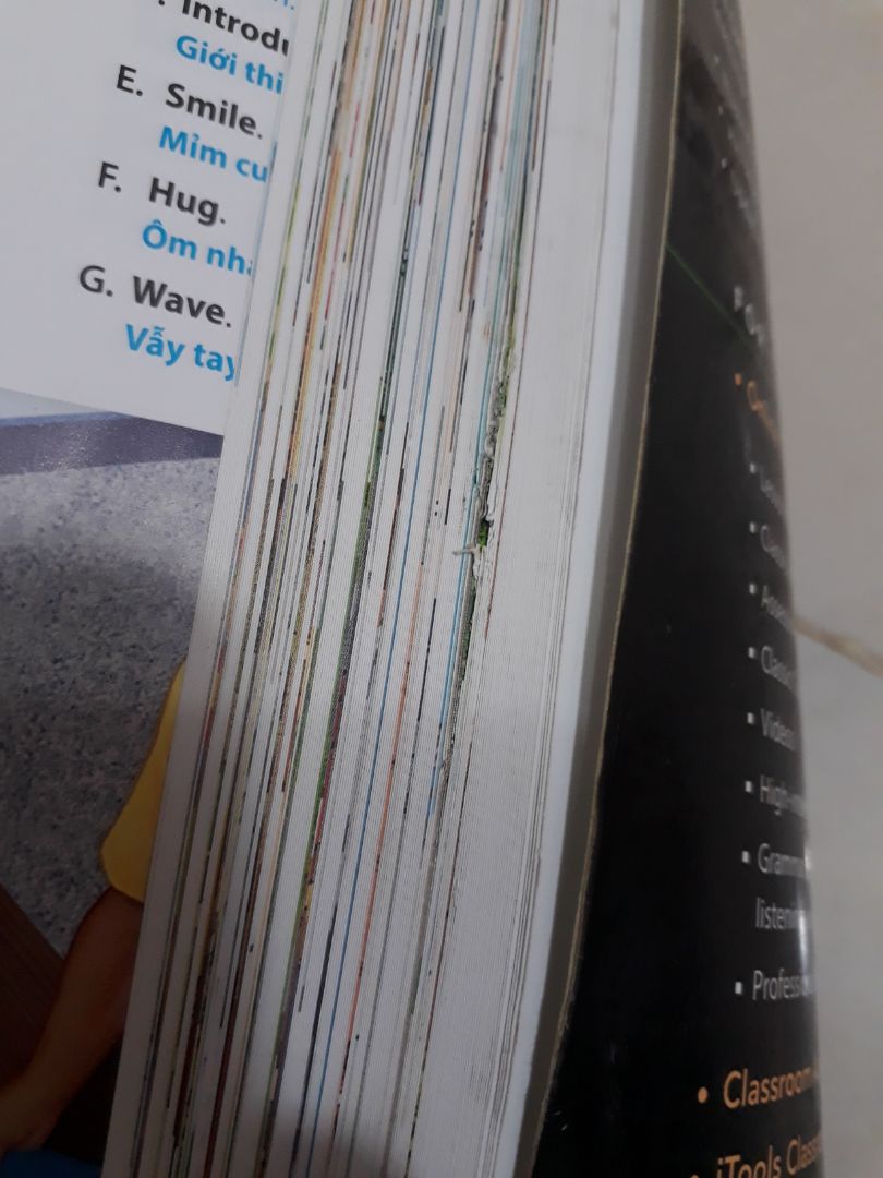 Mình trả một khoảng tiền 285.000đ để nhận lại bộ sách như này hay sao?? Mình đã rất vui khi nhân viên giao hàng của tiki rất tận tâm, cũng như lần đặt hàng vừa rồi Tiki xử lí rất chuyên nghiệp nhưng mà lần này lại nhận được kết quả thế này?. Mình xin góp ý rằng nếu sách bị cũ, Tiki có thể giảm giá sách xuống thì mọi việc nó sẽ hợp lí hơn. Mong Tiki sẽ làm việc chuyên nghiệp và có trách nhiệm hơn?.