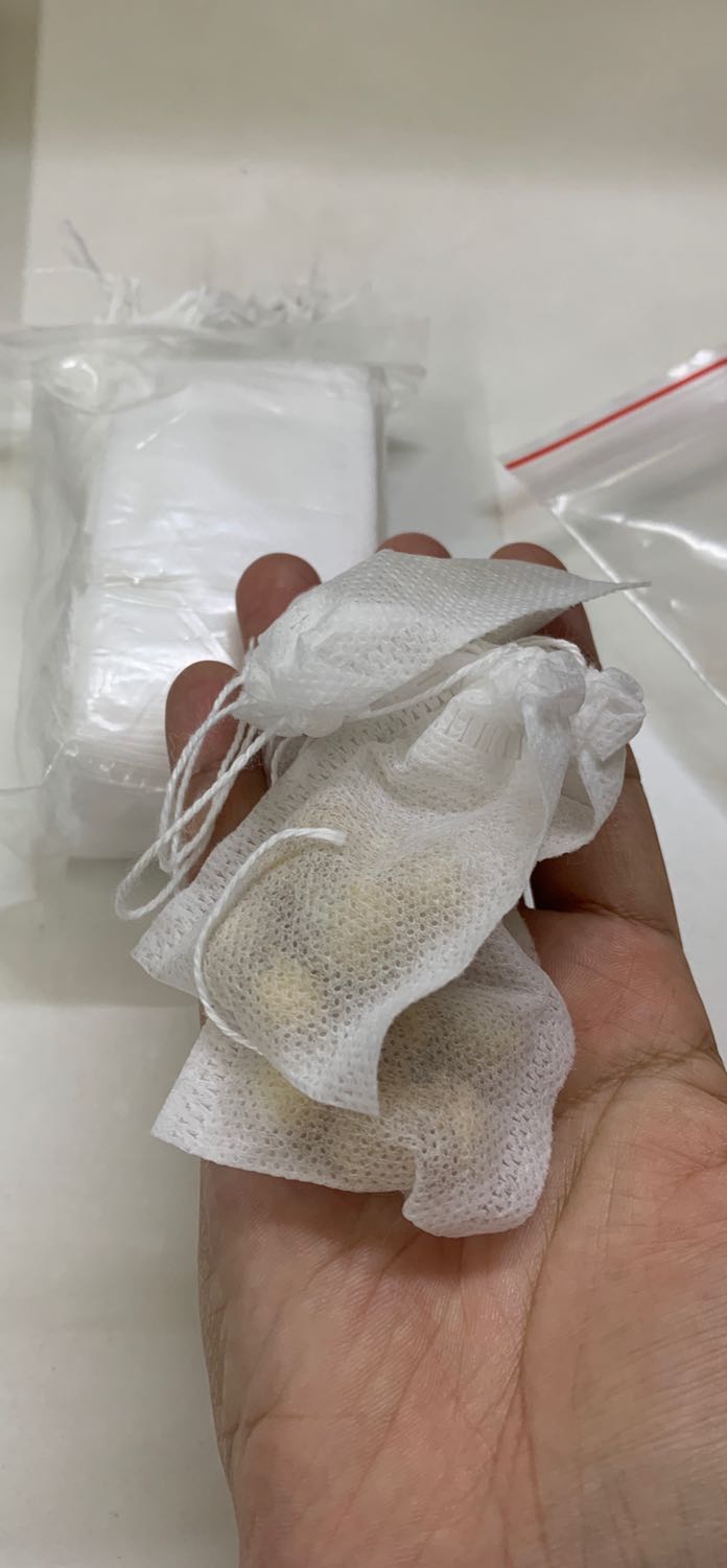 Bé bé xinh xinh, phù hợp nhu cầu cá nhân, những ai ko xem kĩ size đặt mua xong tưởng tượng 1 đằng nhận hàng 1 nẻo dễ nảy sinh hậm hực, mình thấy okelah nha shop, tại cần dùng size mini!